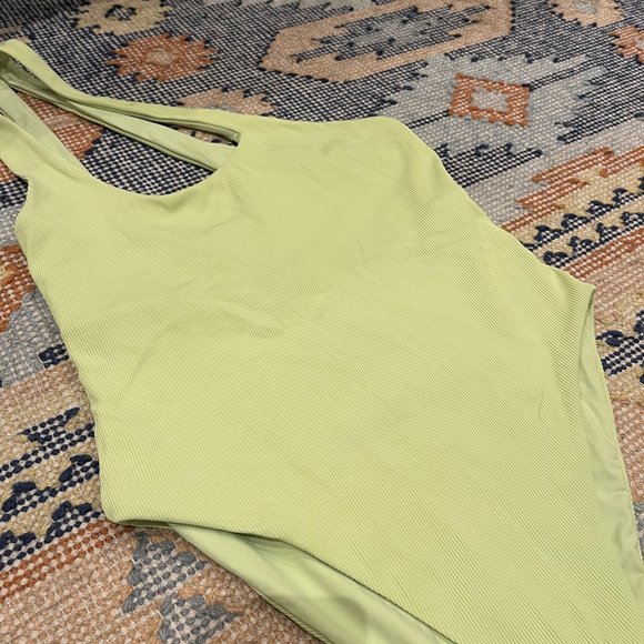 L*Space Phoebe Classic One Shoulder Rib One Piece - Size 12 - Picture 7 of 8